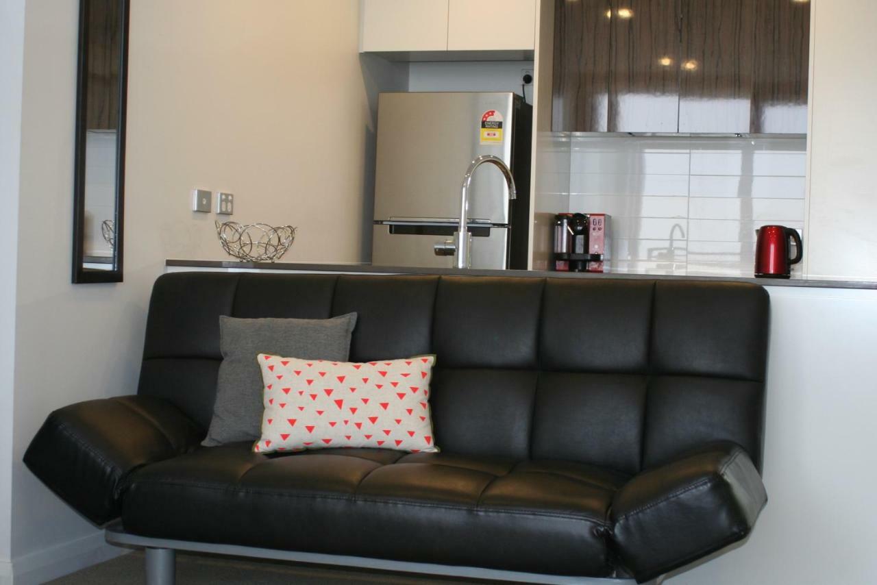 Governor Luxe 1 Bedroom Apartment In The Heart Of Barton Wifi Gym Wine Secure Parking Canberra Kingston Dış mekan fotoğraf