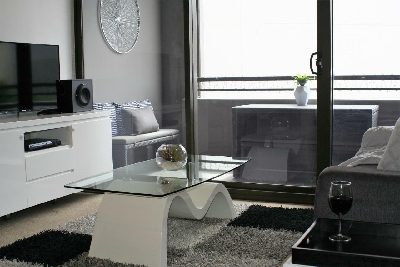 Governor Luxe 1 Bedroom Apartment In The Heart Of Barton Wifi Gym Wine Secure Parking Canberra Kingston Dış mekan fotoğraf