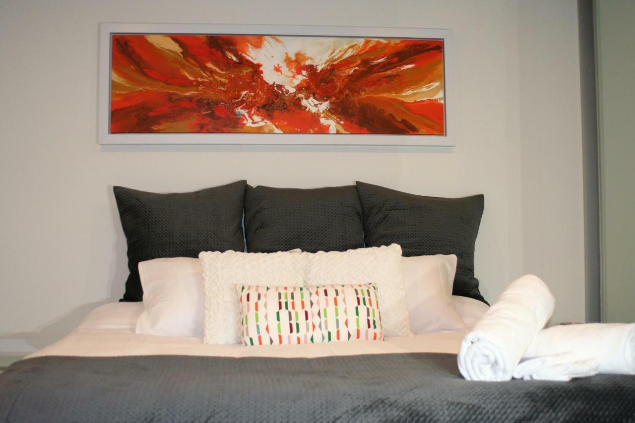 Governor Luxe 1 Bedroom Apartment In The Heart Of Barton Wifi Gym Wine Secure Parking Canberra Kingston Dış mekan fotoğraf