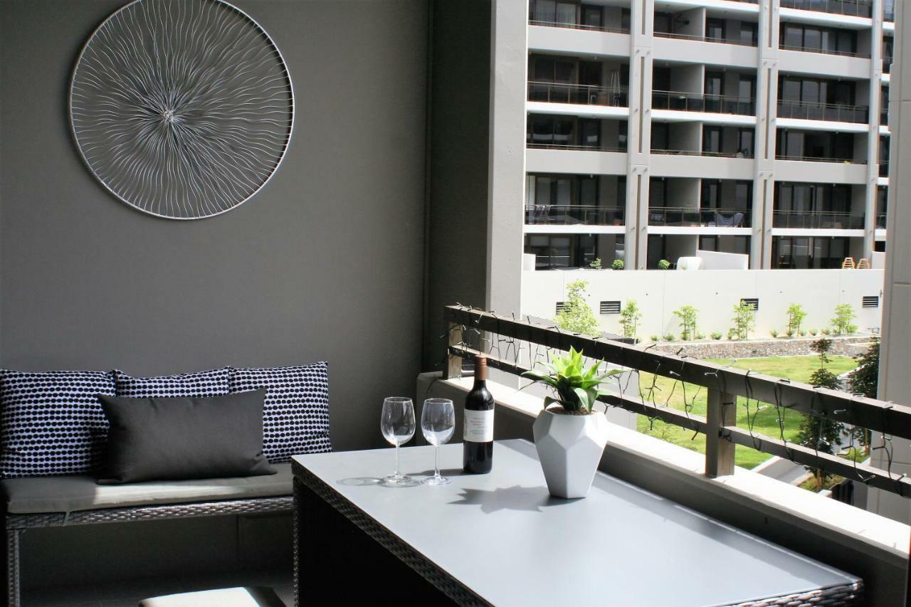 Governor Luxe 1 Bedroom Apartment In The Heart Of Barton Wifi Gym Wine Secure Parking Canberra Kingston Dış mekan fotoğraf