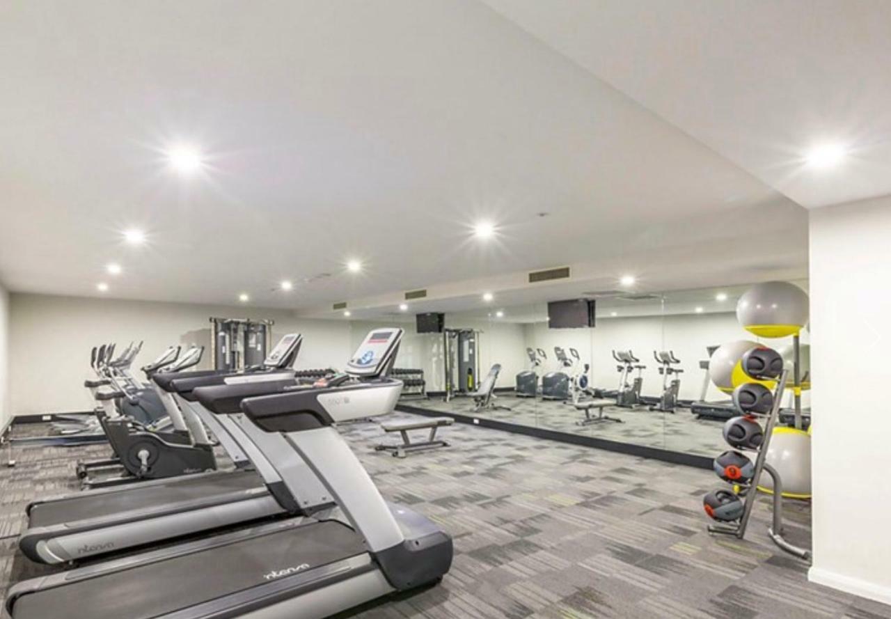 Governor Luxe 1 Bedroom Apartment In The Heart Of Barton Wifi Gym Wine Secure Parking Canberra Kingston Dış mekan fotoğraf