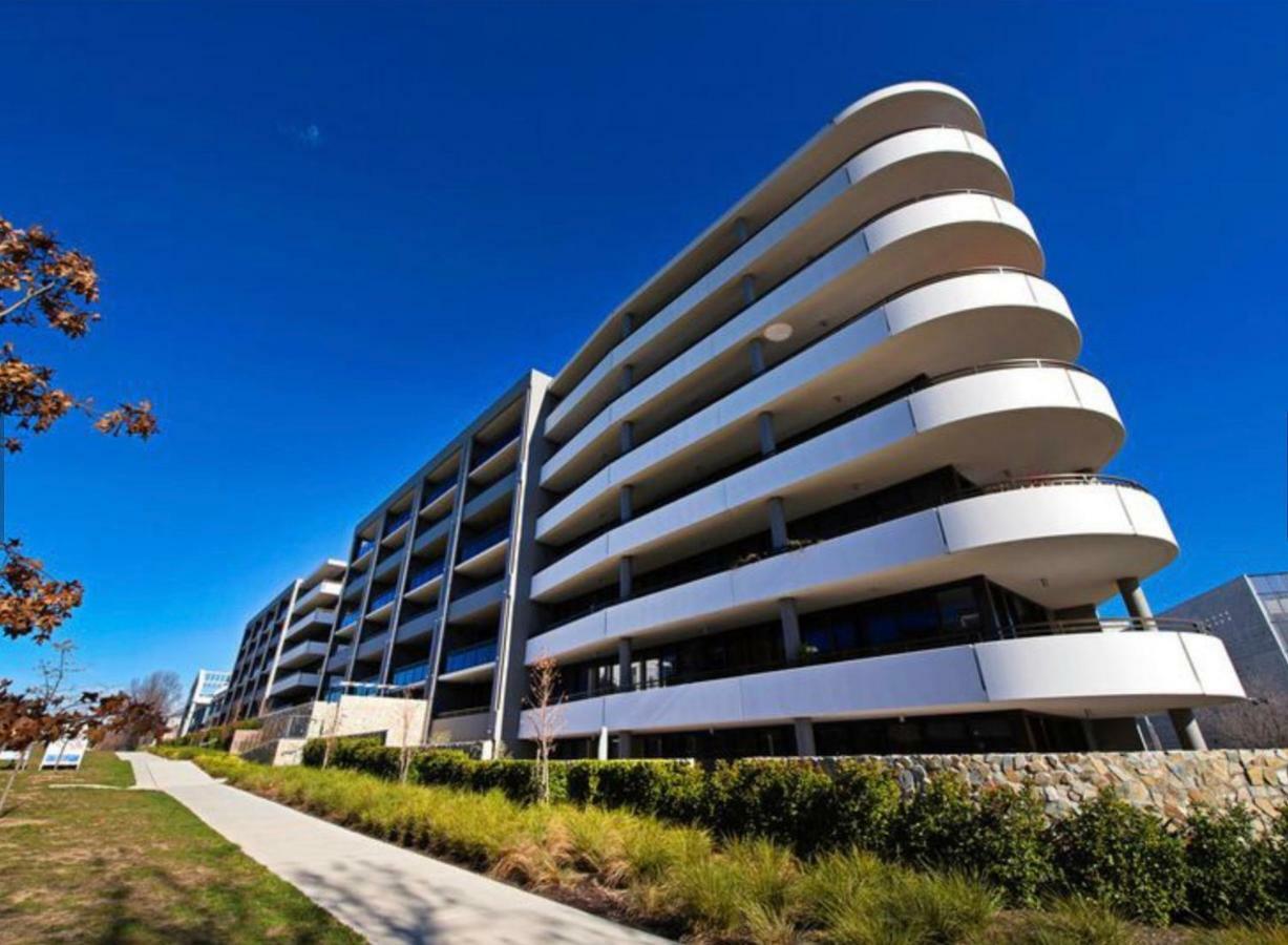Governor Luxe 1 Bedroom Apartment In The Heart Of Barton Wifi Gym Wine Secure Parking Canberra Kingston Dış mekan fotoğraf