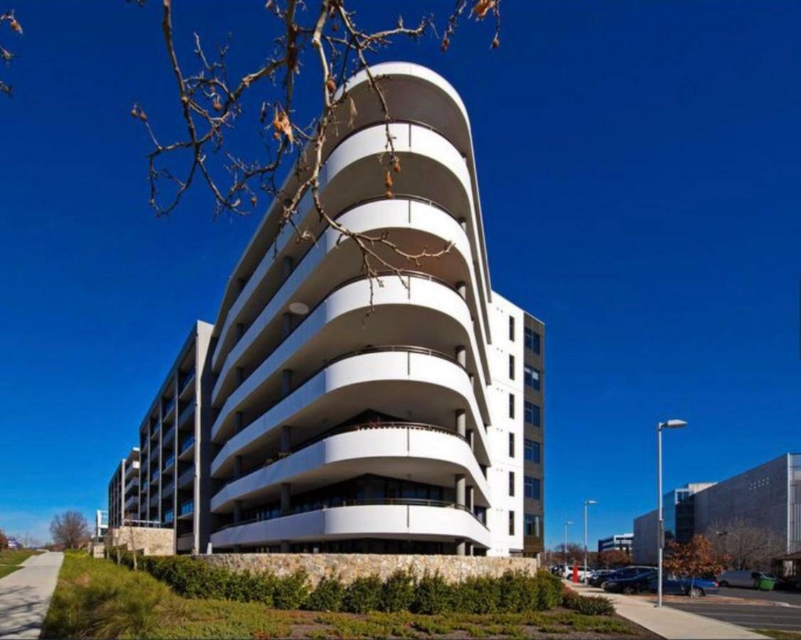 Governor Luxe 1 Bedroom Apartment In The Heart Of Barton Wifi Gym Wine Secure Parking Canberra Kingston Dış mekan fotoğraf